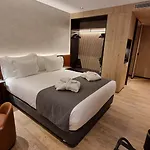 Principe Avila ホテル 4*
