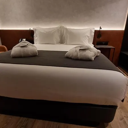Готель Principe Avila 4*