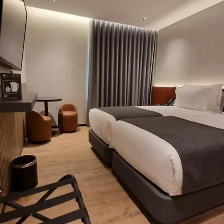 Principe Avila 4*