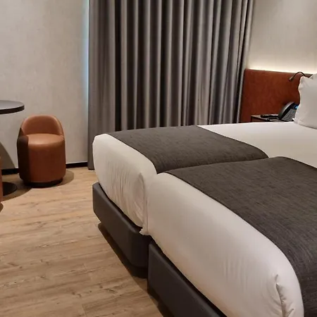 Principe Avila Hotel 4*