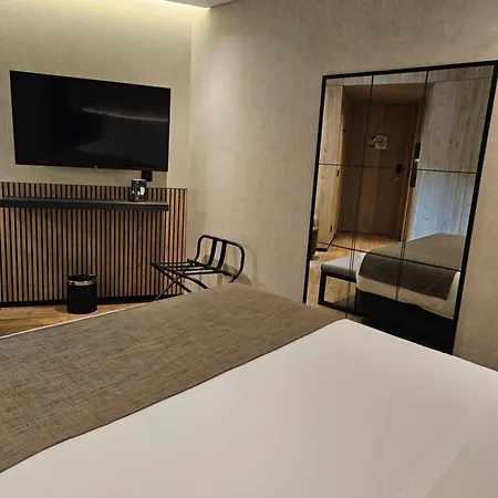 Hotell Principe Avila 4*