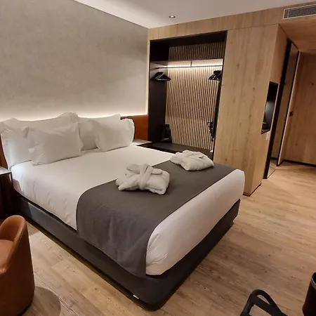 Principe Avila Hotel 4*